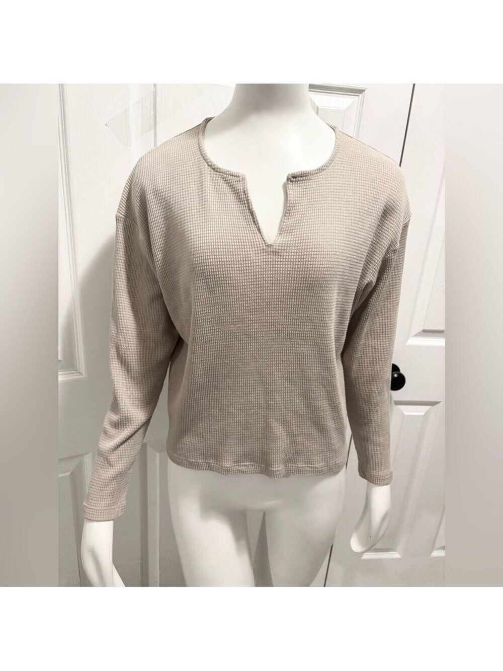 Aritzia The Group by Babaton Elevation Top Cropped Waffle Long Sleeve Size XS